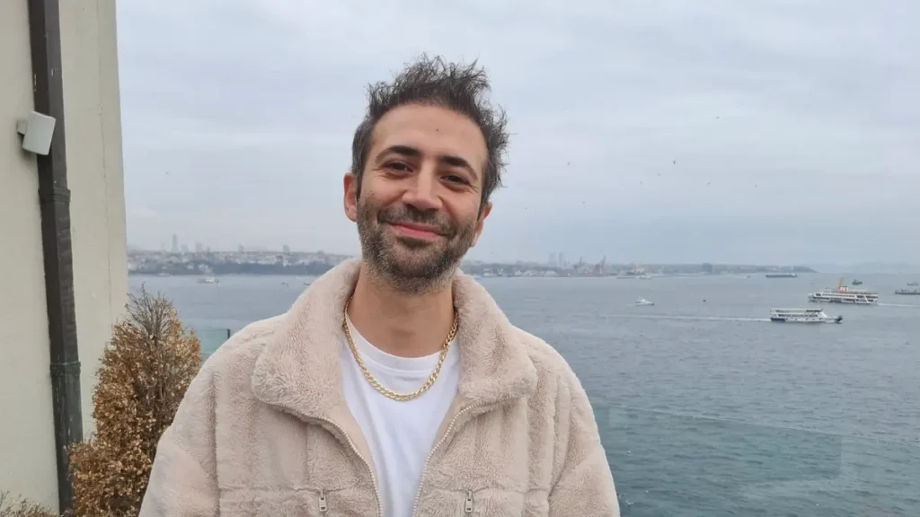 SarpBozkurt Sarp Bozkurt'a 'En İyi Erkek Oyuncu' ödülü