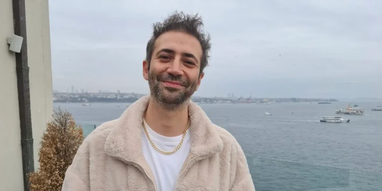 Sarp Bozkurt'a 'En İyi Erkek Oyuncu' ödülü 2 Sarp Bozkurt’a ‘En İyi Erkek Oyuncu’ ödülü