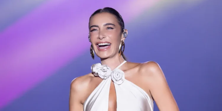 Sıla'dan Merit Royal Diamond'ta bayram kutlaması 5 Sıla’dan Merit Royal Diamond’ta bayram kutlaması