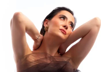 Ezgi Eyüboğlu’ndan yeni single: Bize Ne Kalır