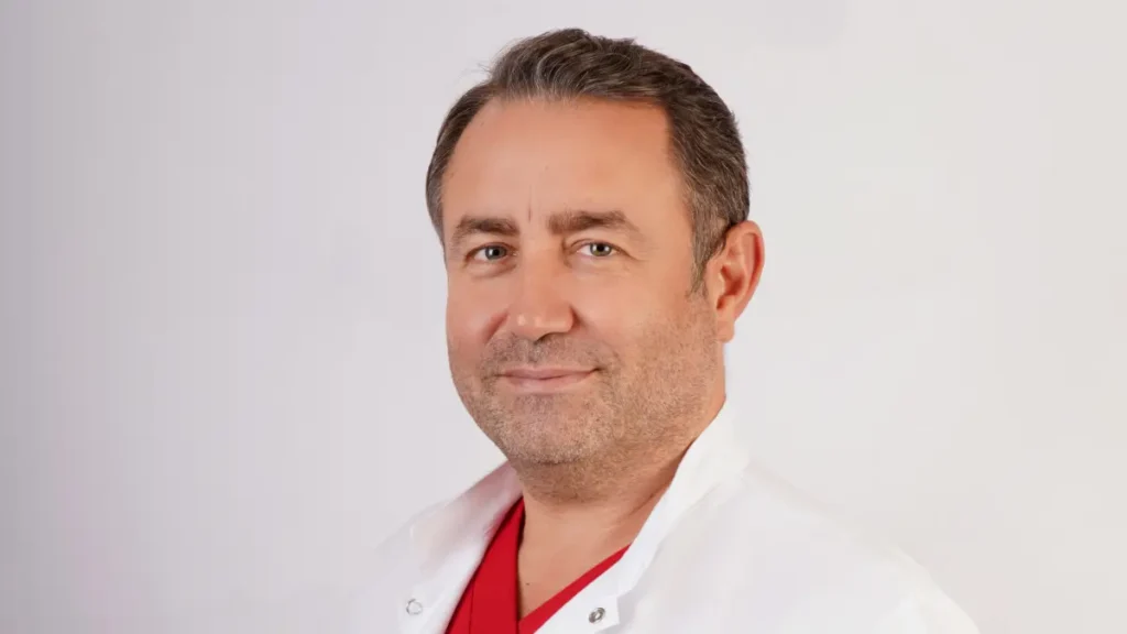Op. Dr. Fevzi Akkan: Kök Hücre Uygulaması ile Görme Seviyesi Korunabiliyor 1 fevzi akkan Op. Dr. Fevzi Akkan: Kök Hücre Uygulaması ile Görme Seviyesi Korunabiliyor