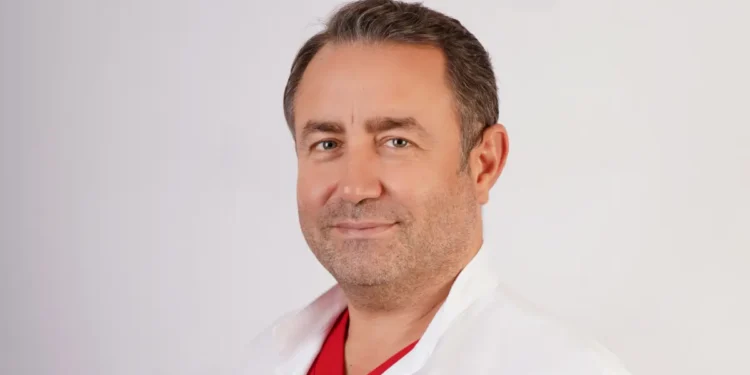 Op. Dr. Fevzi Akkan: Kök Hücre Uygulaması ile Görme Seviyesi Korunabiliyor 8 Op. Dr. Fevzi Akkan: Kök Hücre Uygulaması ile Görme Seviyesi Korunabiliyor