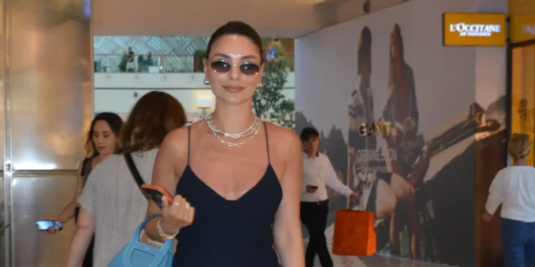 Hazal Filiz Küçükköse tatillere doyamamış
