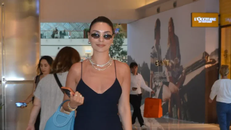 Hazal Filiz Küçükköse tatillere doyamamış 1 Hazal Filiz Küçükköse tatillere doyamamış