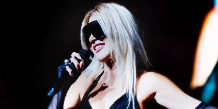 Hande Yener'den Bursa çıkarması 3 Hande Yener’den Bursa çıkarması