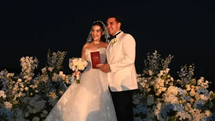 Mısra-Can Yalçın çifti ömür boyu mutluluğa 'evet' dedi 1 Mısra-Can Yalçın çifti ömür boyu mutluluğa ‘evet’ dedi