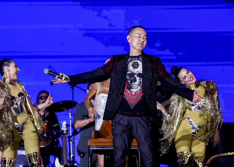 İstanbul Festivali’nde Serdar Ortaç fırtınası
