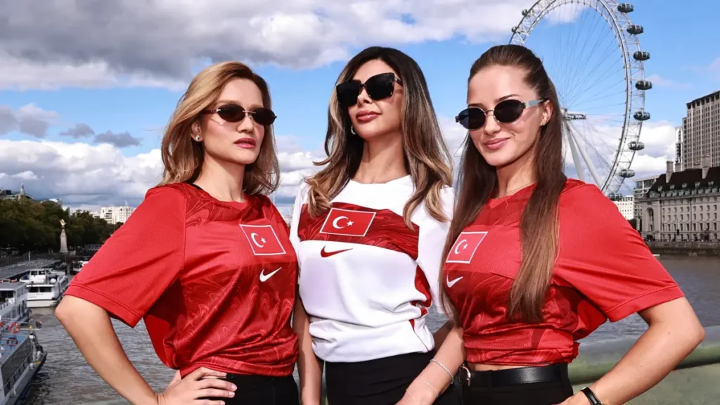 Pınar Güve Londra'da boy gösterdi 1 692134 Pınar Güve Londra'da boy gösterdi