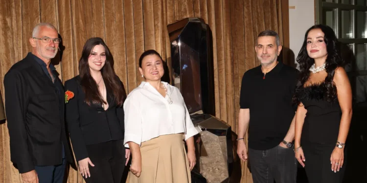 Contemporary Istanbul Programının ilk akşam yemeği: Arik Levy ile Cozy İstanbul’da 5 Contemporary Istanbul Programının ilk akşam yemeği: Arik Levy ile Cozy İstanbul’da