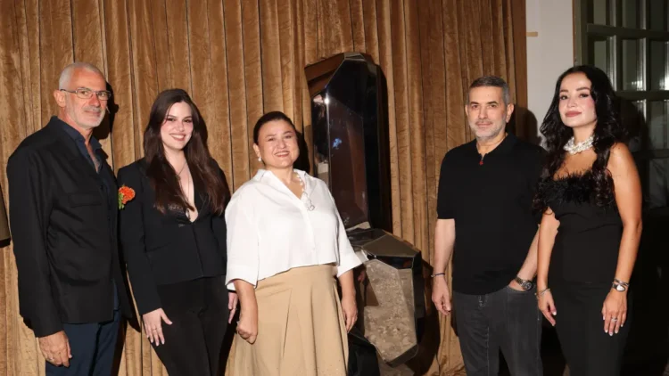 Contemporary Istanbul Programının ilk akşam yemeği: Arik Levy ile Cozy İstanbul’da 1 Contemporary Istanbul Programının ilk akşam yemeği: Arik Levy ile Cozy İstanbul’da