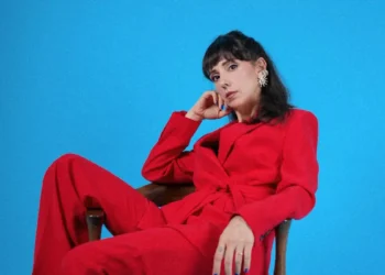 Aslı Demirer’den yeni tekli