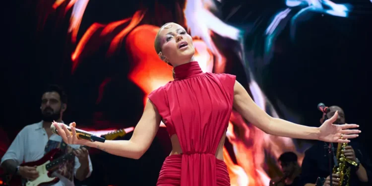 Derya Uluğ evlilik tarihini açıkladı 2 Derya Uluğ evlilik tarihini açıkladı