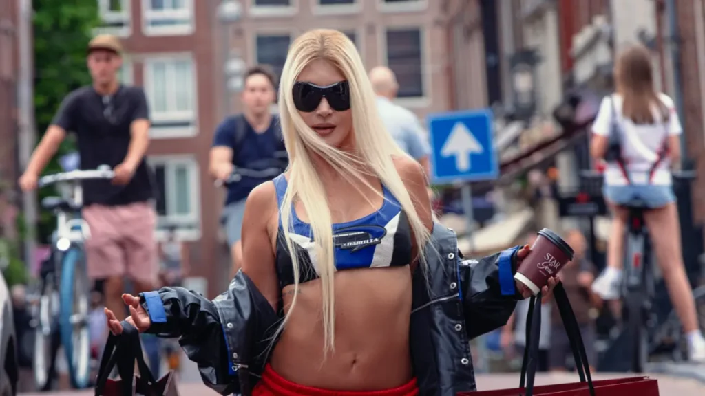 Hande Yener Avrupa'ya açıldı 1 handeyener Hande Yener Avrupa'ya açıldı