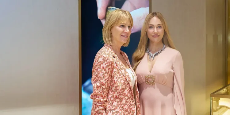 Meryem Uzerli, Ali Bin Luxury’nin özel davetiyle Doha’da
