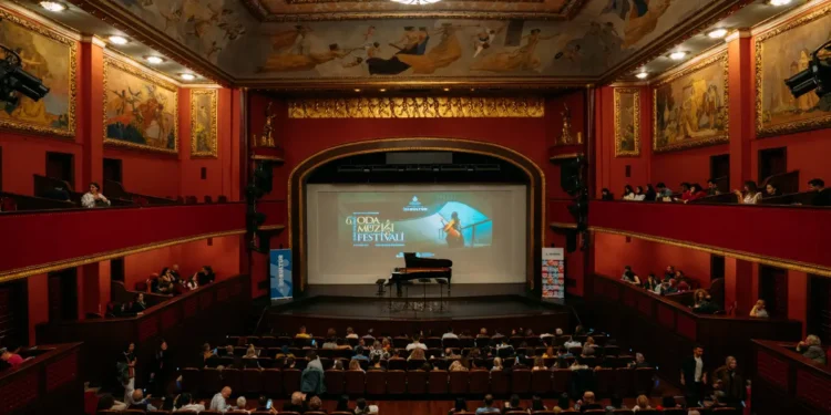 Oda Müziği Festivali müzikseverleri dünya çapındaki sanatçılarla buluşturdu 2 Oda Müziği Festivali müzikseverleri dünya çapındaki sanatçılarla buluşturdu
