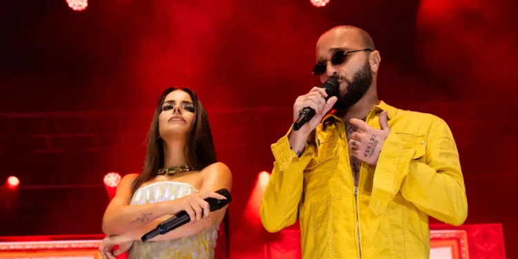 Simge’den sürprizlerle dolu bir gece