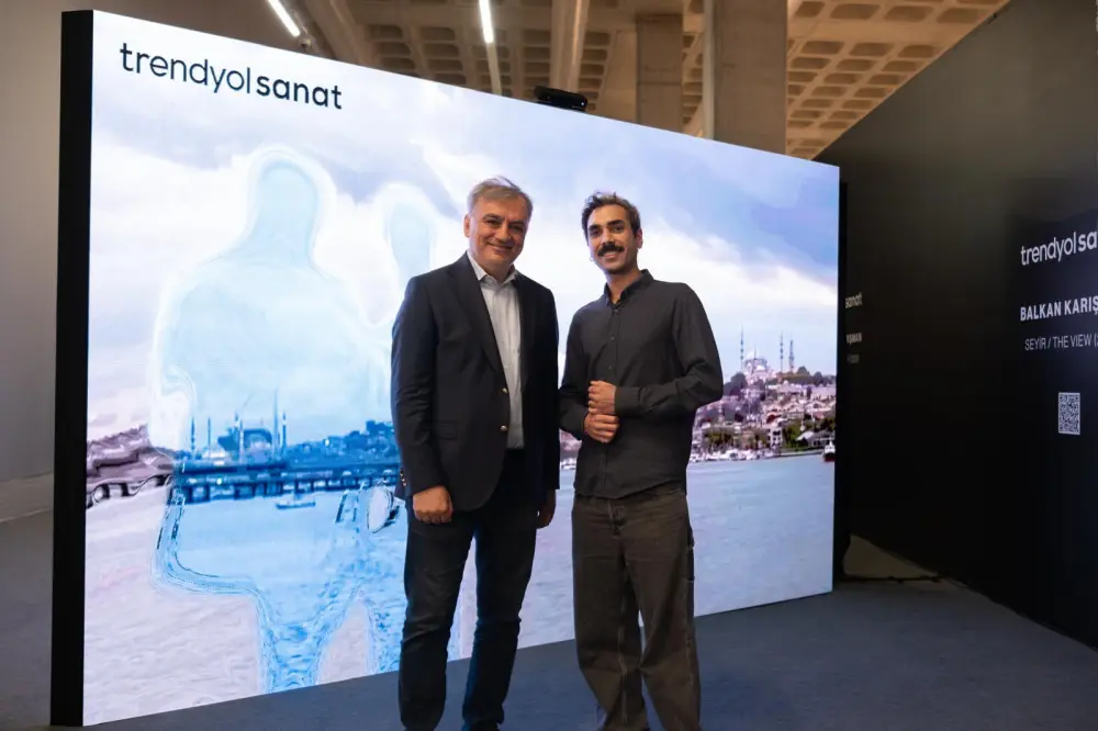 Balkan Karışman'ın 'Seyir'i ilk kez Contemporary Istanbul'da 1 sinancem balkankarisman Balkan Karışman'ın 'Seyir'i ilk kez Contemporary Istanbul'da