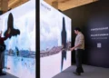 Balkan Karışman'ın 'Seyir'i ilk kez Contemporary Istanbul'da 13 Balkan Karışman’ın ‘Seyir’i ilk kez Contemporary Istanbul’da
