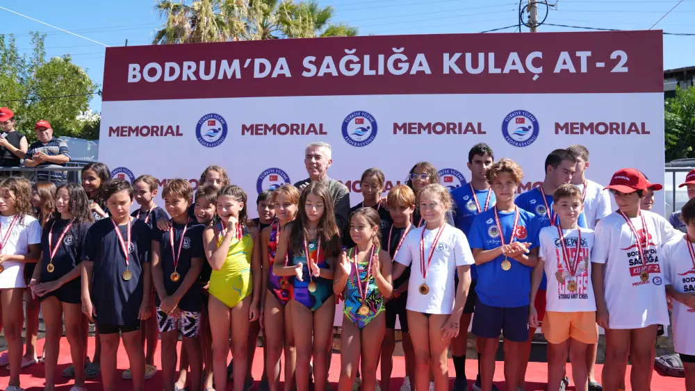 x Memorilal sagliga kulac at Bodrum’da sağlığa kulaç attılar