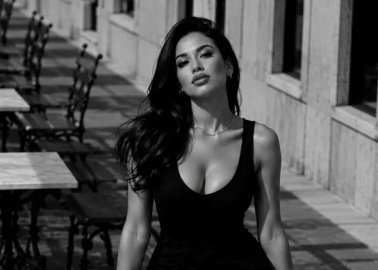 Yağmur Ayaz, podyumlardan sonra şarkıcılığa soyundu