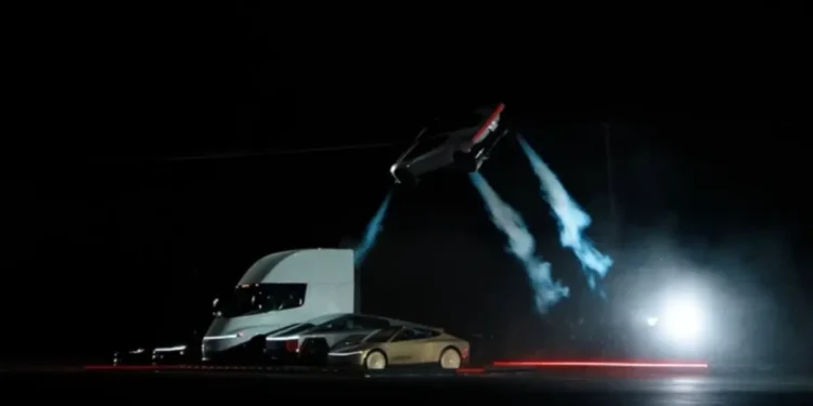 Tesla’dan roket teknolojisiyle buluşan otomobil