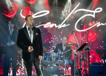 Cenk Eren ile eğlence Merit Lefkoşa’da tavan yaptı
