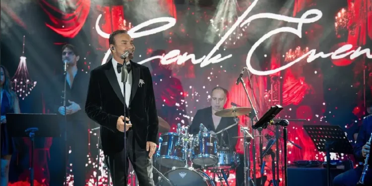 Cenk Eren ile eğlence Merit Lefkoşa’da tavan yaptı