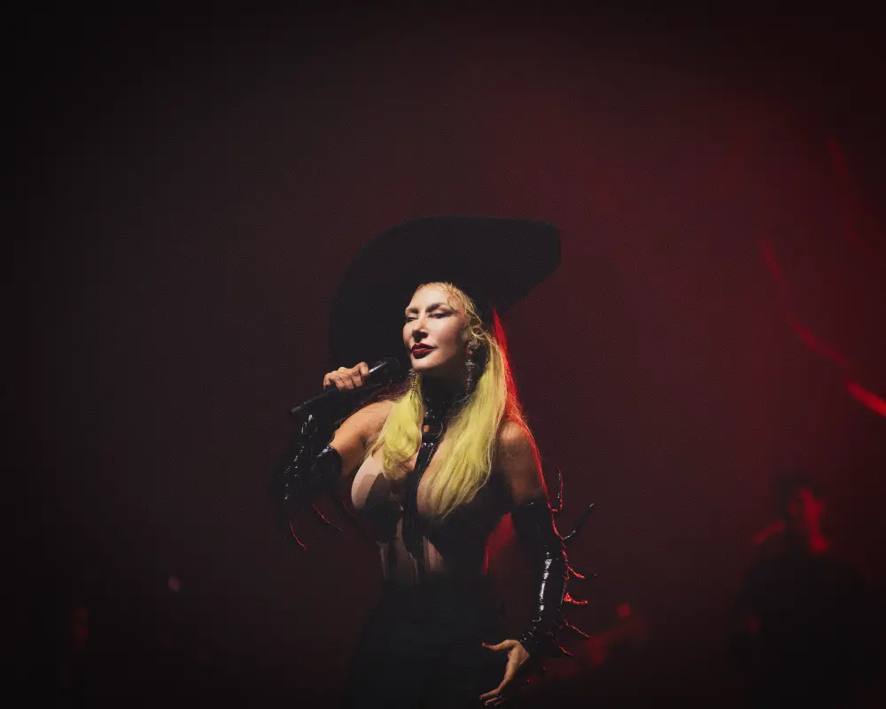 DSC00808 Edit Harbiye'de Hande Yener fırtınası
