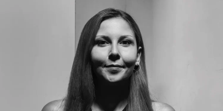Dilara Altınkepçe Arslan’ın yeni sergisi Nelumbo Studios'ta açılıyor 6 Dilara Altınkepçe Arslan’ın yeni sergisi Nelumbo Studios’ta açılıyor