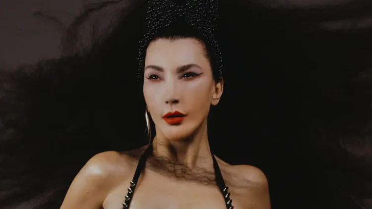 Hande Yener, Almanya’da dev orkestrayla sahne alacak!