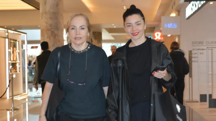 Merve Boluğur, annesiyle alışverişte 1 Demet Şener, ‘Ömer ile gurur duyuyorum’