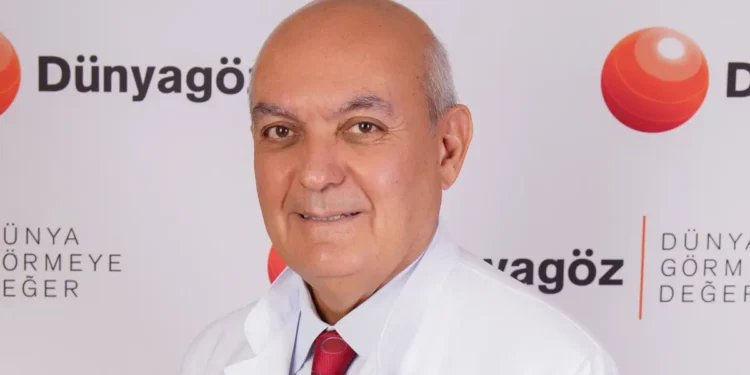 Dünya Göz Hastanesi Göz Hastalıkları Uzmanı Doç. Dr. Yusuf Durlu körlük nedenlerini ve tedavi seçeneklerini anlattı