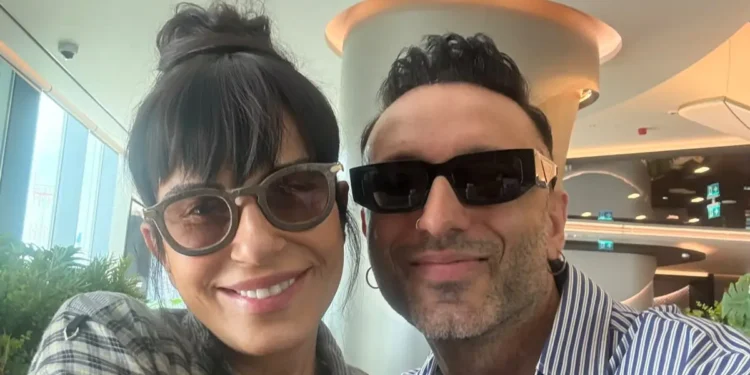 Ayşegül Aldinç ve Mabel Matiz'den sürpriz karşılama 3 Ayşegül Aldinç ve Mabel Matiz’den sürpriz karşılama