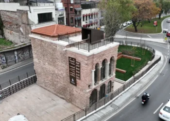 Balat’ta yeni sanat sezonu 3 sergiyle açıldı