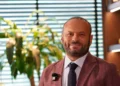 Bülent Alıcı: Otelcinin kaybedecek bir 4 yılı daha yok! 13 Bülent Alıcı: Otelcinin kaybedecek bir 4 yılı daha yok!