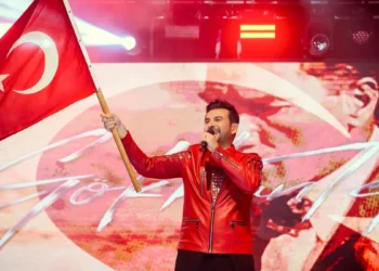 Gökhan Tepe’den Cumhuriyet coşkusu
