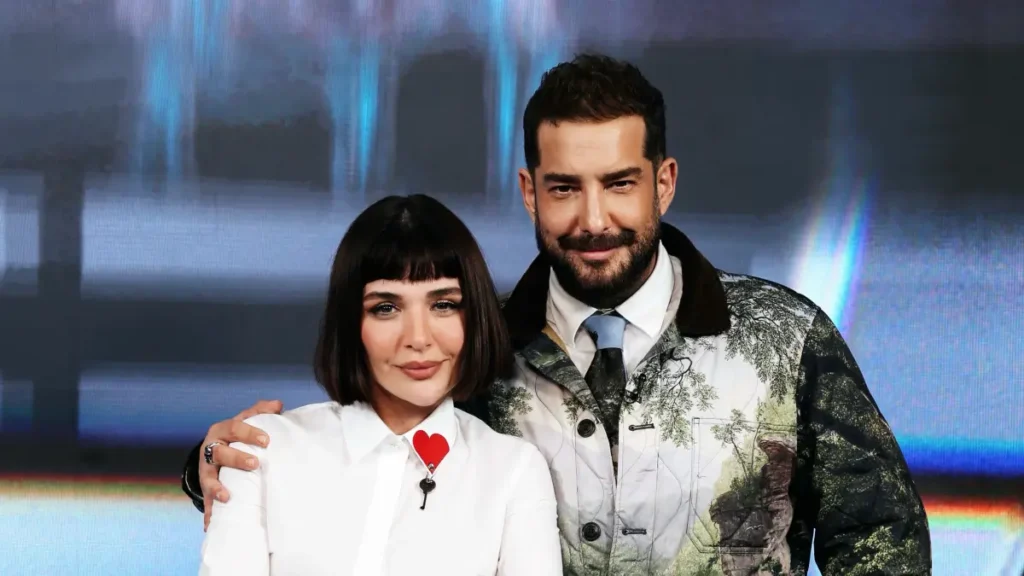 gona enis Gonca Vuslateri ve Enis Arıkan 'The Cube'da seyirciyle buluştu