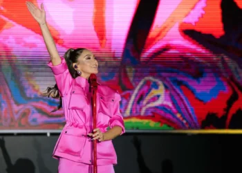 Hadise Türkmenistan’da coşkuyla karşılandı