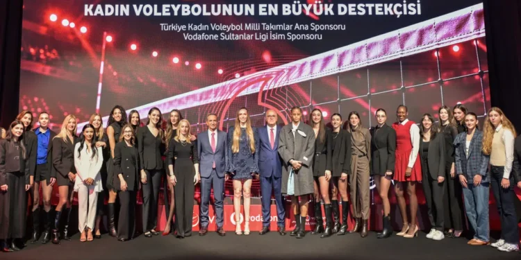 Vodafone, 3 yıl daha Türk kadın voleybolunun en büyük destekçisi