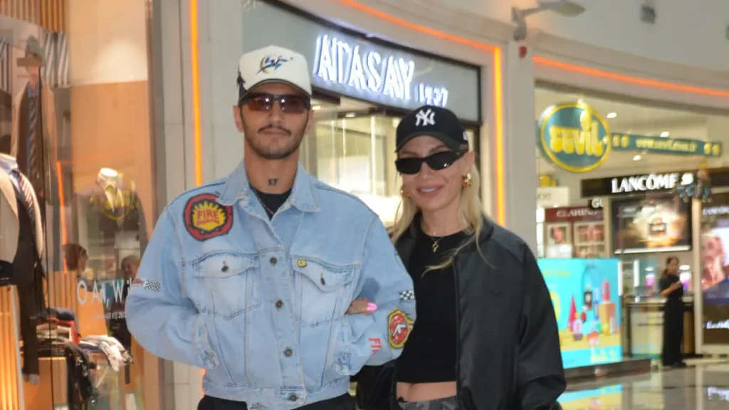 melih irem İrem Derici ve Melih Kunukçu'dan mutluluk pozu