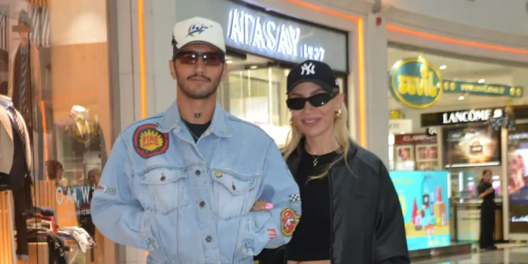 İrem Derici ve Melih Kunukçu'dan mutluluk pozu 4 İrem Derici ve Melih Kunukçu’dan mutluluk pozu