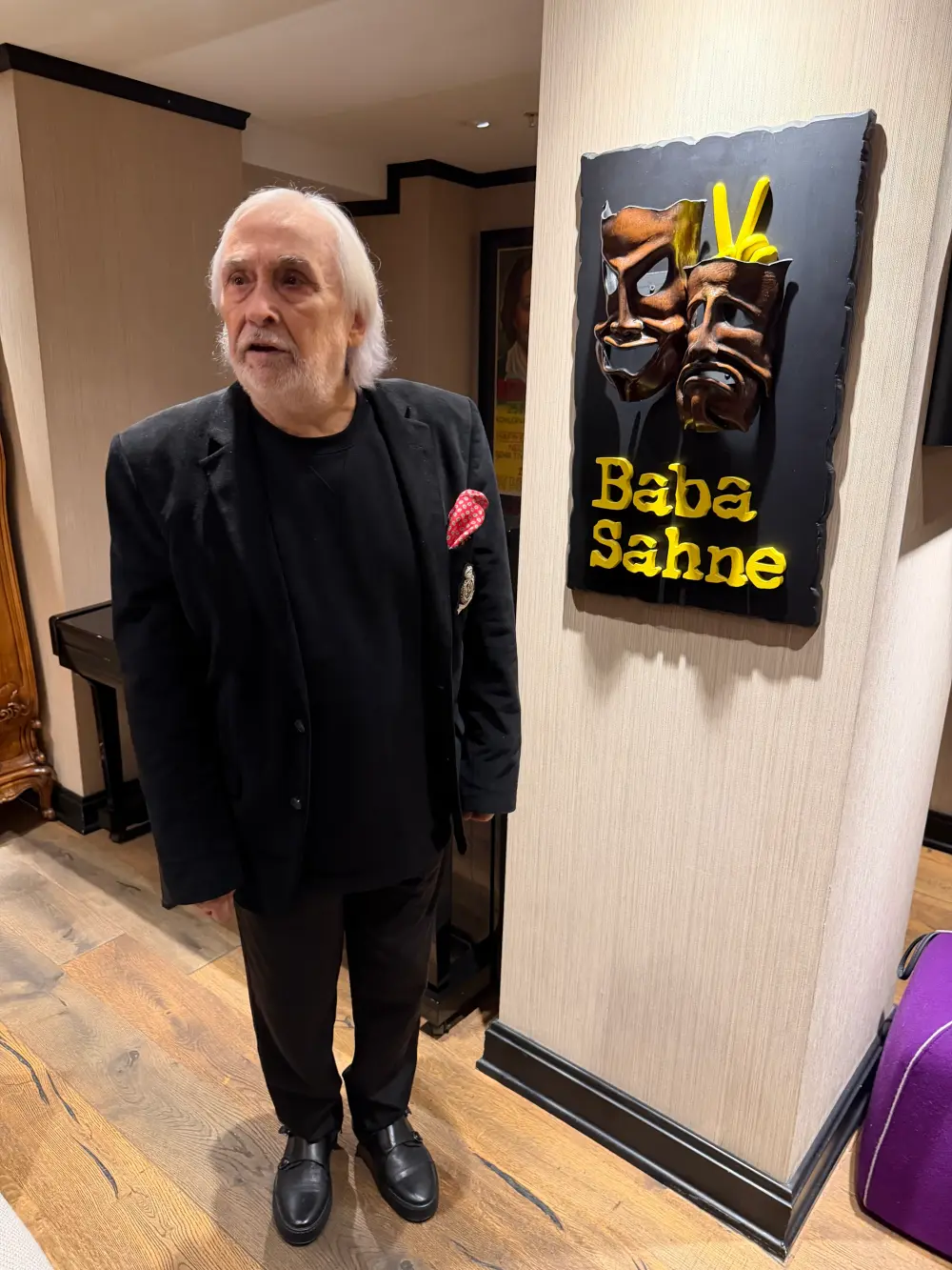 'Uçurtmanın Kuyruğu'na Baba Sahne'de alkış yağmuru 2 mujdat gezen 'Uçurtmanın Kuyruğu'na Baba Sahne'de alkış yağmuru