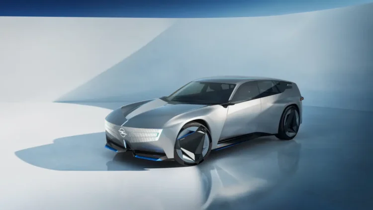 Opel, STX Concept ile station wagon dünyasında yeni dönemin kapılarını aralıyor
