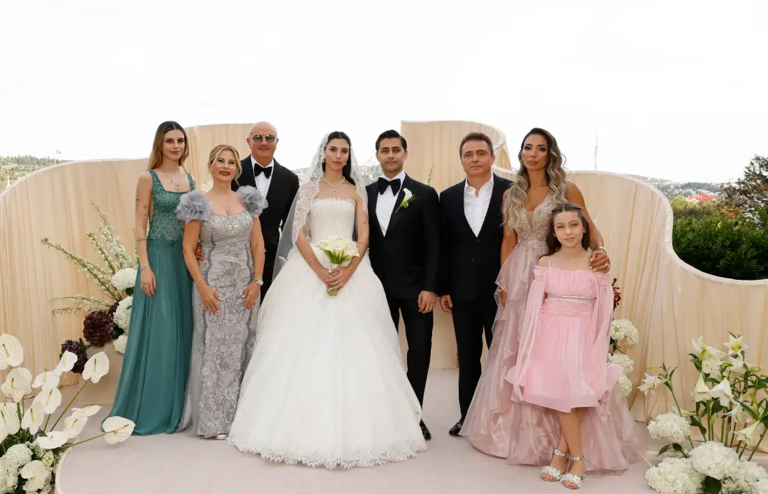 sena batuhan 2 Batuhan Erdem ile Sena Evgin 'mutluluğa' evet dedi