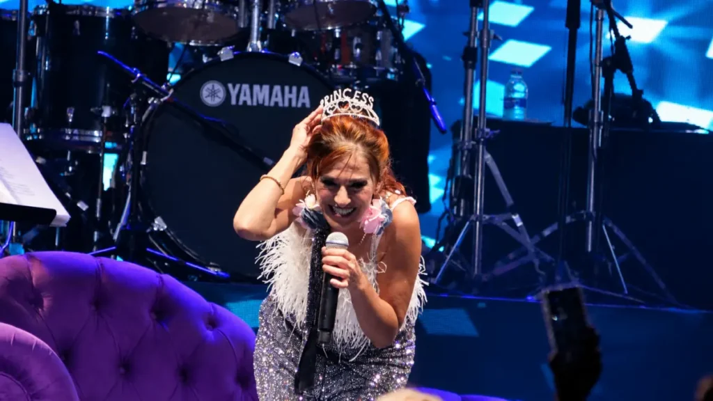Yıldız Tilbe'den Kıbrıslılara müzik ziyafeti 1 yildizz Yıldız Tilbe'den Kıbrıslılara müzik ziyafeti