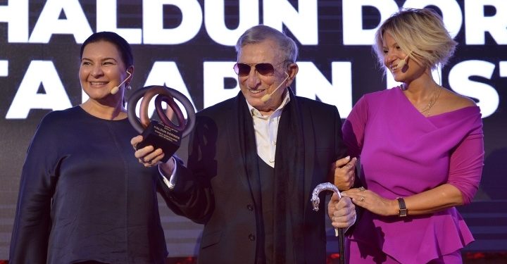 Marka 2022’de Şevval Sam ve Haldun Dormen sahne aldı