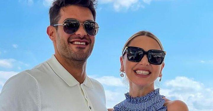 Mehmet Dinçerler Hadise ile çekildiği kareyi paylaştı