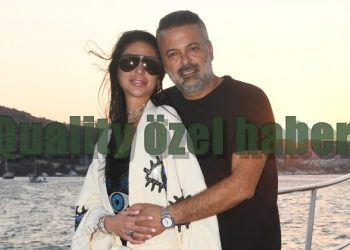 Quality özel haber! Süreyya Yalçın ve eşi Ozan Baran, ‘Süreyya’ isimli yelkenlilerinde Quality’e özel pozlara imza attı