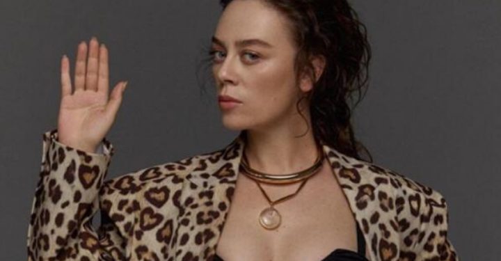 Demet Evgar’dan bekar arkadaşlarına şaşırtan hediye