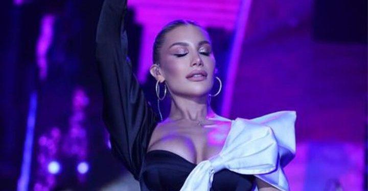 İrem Derici cesur tarzından ödün vermedi